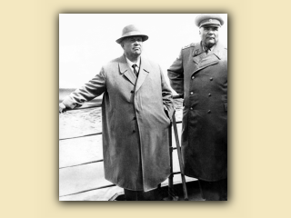 08. Н.С. Хрущев и министр обороны СССР Р.Я. Малиновский (автор неизвестен).jpg